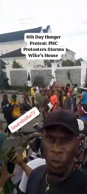 NIGERIA: PROTESTERS STORM WIKE'S HOUSE IN RIVERS STATE
