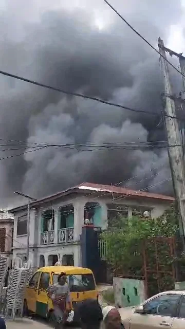 ARALILE COMMUNITY IN SURULERE ON FIRE ; MAY 29